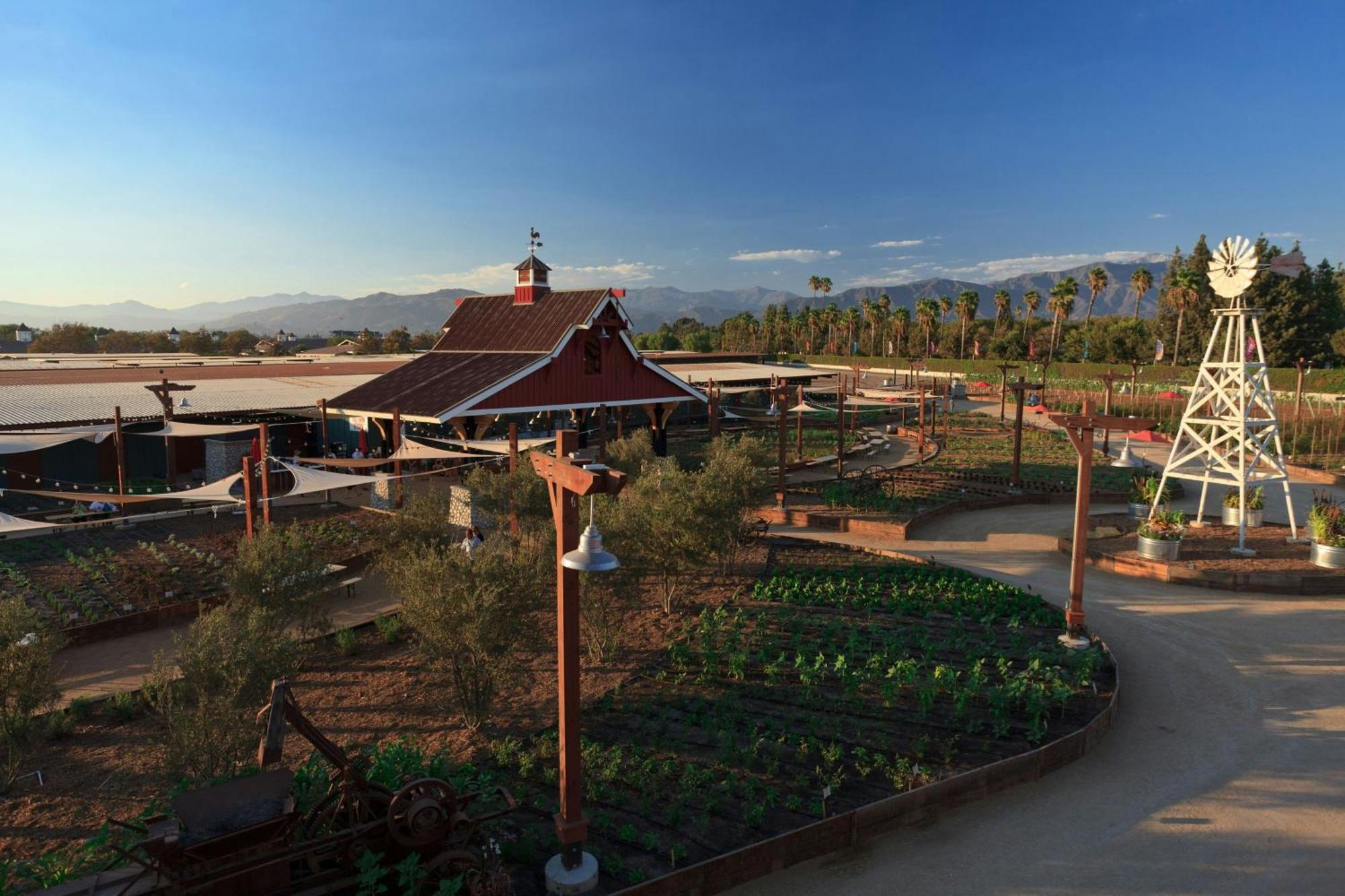 Sheraton Fairplex Suites & Conference Center Pomona Exterior photo