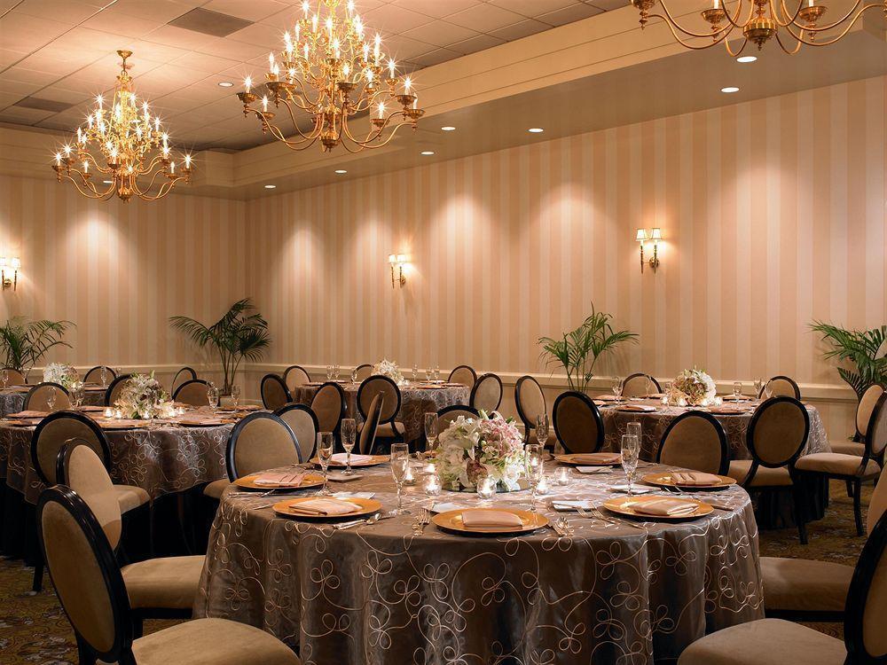Sheraton Fairplex Suites & Conference Center Pomona Restaurant photo