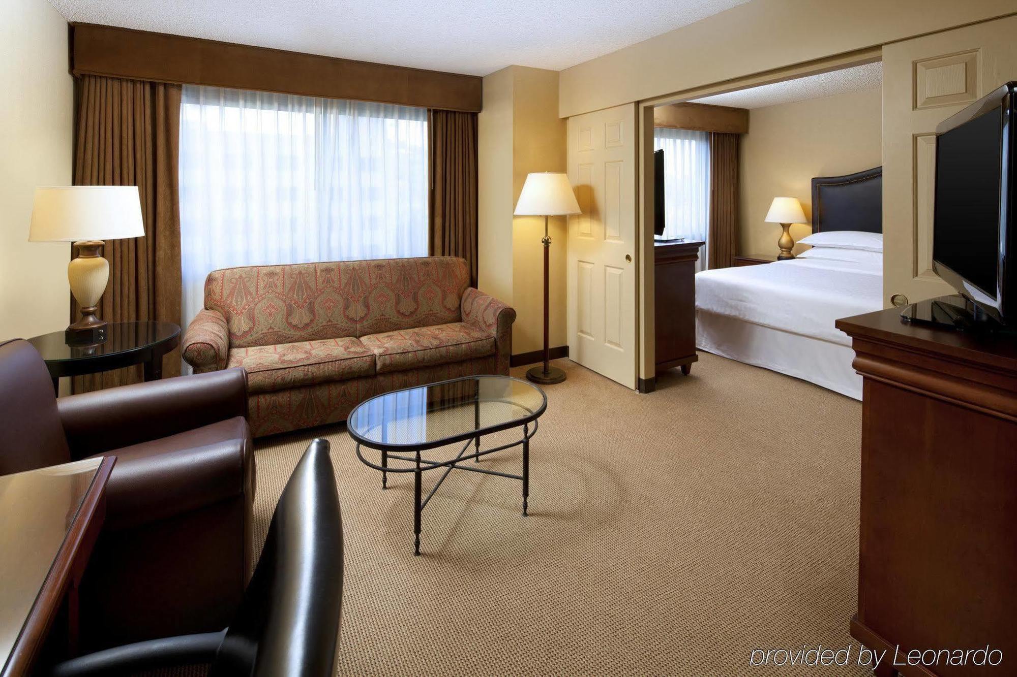 Sheraton Fairplex Suites & Conference Center Pomona Room photo